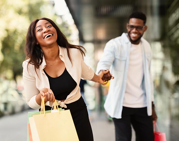 A young couple going shopping